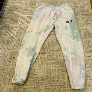 Women’s size M tie dye White Fox sweatpants